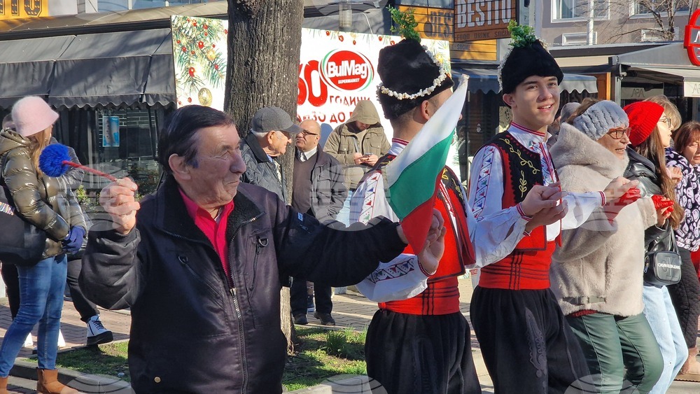 Шумен - Късметлийско хоро - 1 януари