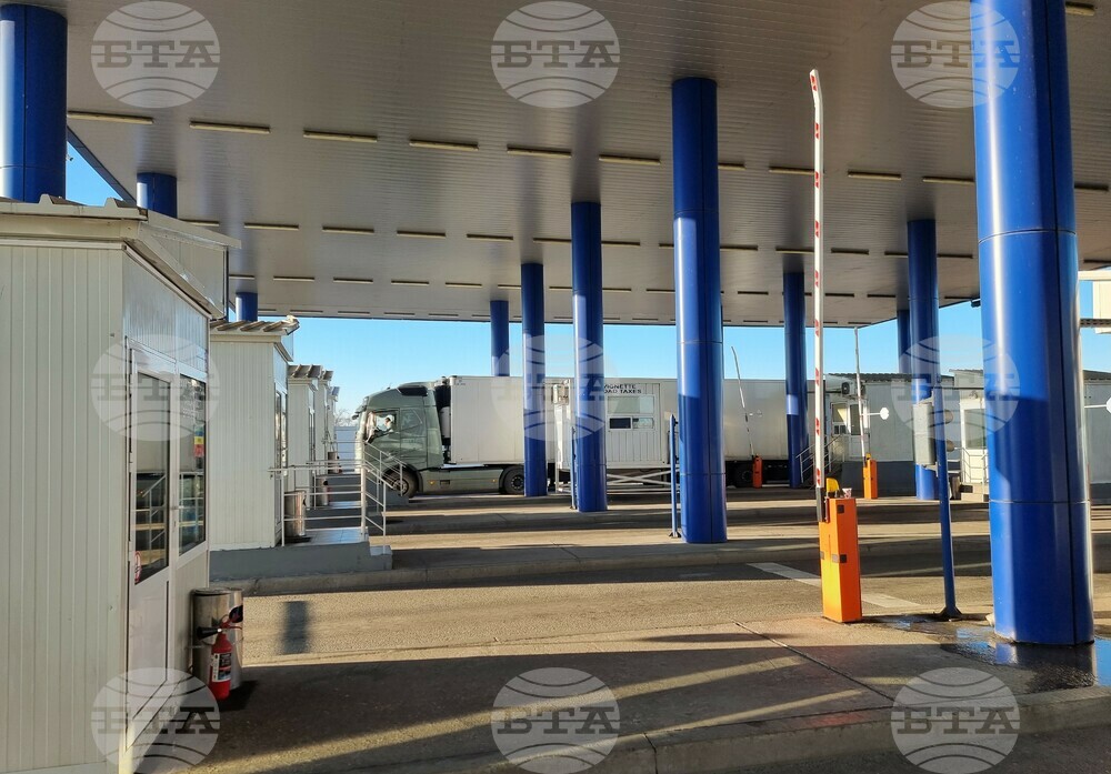 Митническите служители конфискуваха голямо количество препарати за полова мощ в района на Дунав мост 2