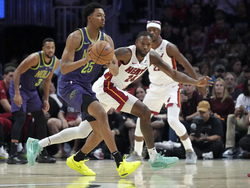 Pelicans Heat Basketball