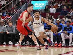 Mavericks Rockets Basketball