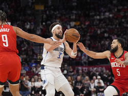 Mavericks Rockets Basketball