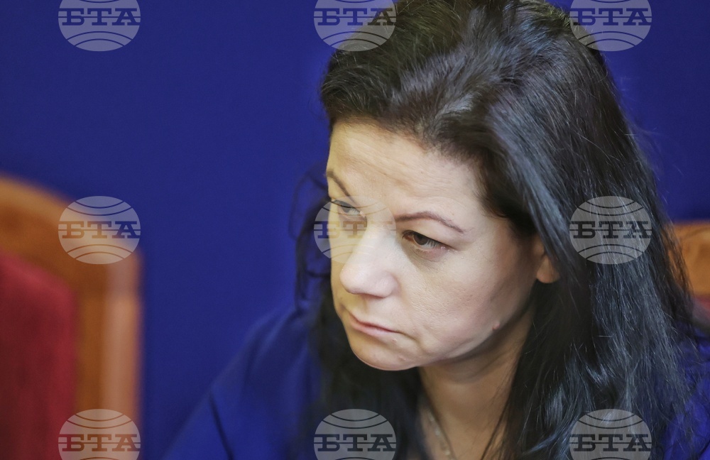 МО - ръководство - пресконференция - Екатерина Граматикова