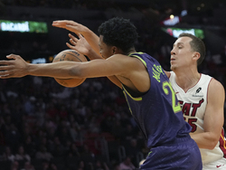 Pelicans Heat Basketball