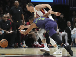 Pelicans Heat Basketball