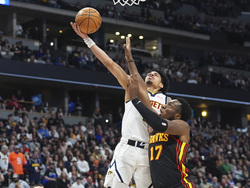 Hawks Nuggets Basketball