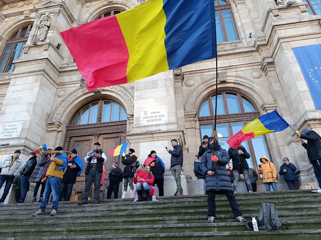 Пореден протест срещу решението за анулирането на президентските избори в Румъния се проведе в Букурещ