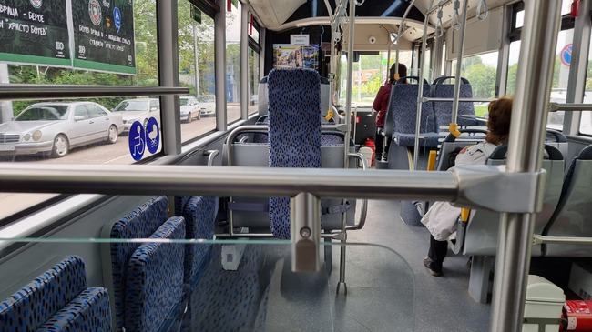 Пътуващите с градския транспорт във Враца ще могат да плащат и безконтактно след като новата система бъде напълно въведена в експлоатация, заяви зам.-кметът Цветан Стоичков 