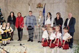 Шумен - сурвакари - Детска градина "Звънче"