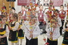 Шумен - сурвакари - Детска градина "Звънче"