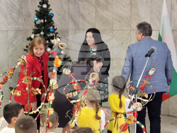 Шумен - сурвакари - Детска градина "Звънче"