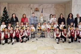 Шумен - сурвакари - Детска градина "Звънче"