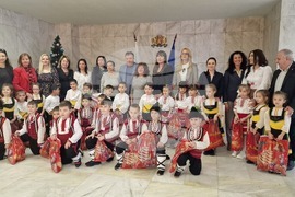 Шумен - сурвакари - Детска градина "Звънче"