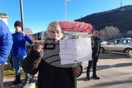 Ловеч - ток - протест