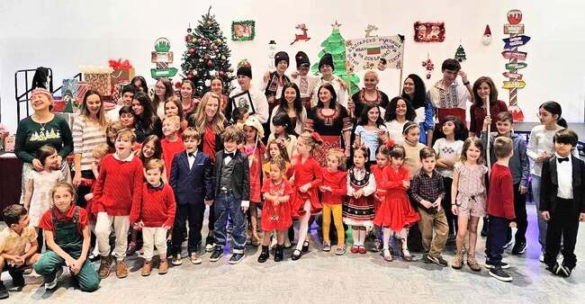 Съвместно коледно тържество организираха училище „Иван Вазов“ и училище „Елин Пелин“ в Остин, Тексас