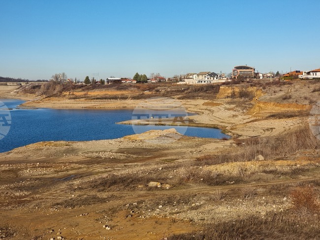  Нивото на язовир "Огоста" край Монтана остава ниско, въпреки валежите от сняг и дъжд през декември