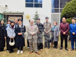 Студенти от специалност „Българистика“ в Университета „Ханкук“ в Сеул бяха на посещение в Посолството на България в Южна Корея