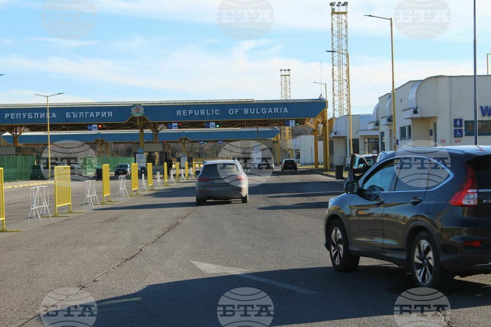 Задържана е 43-годишна жена от Поморие за участие като куриер в телефонна измама, съобщиха от полицията