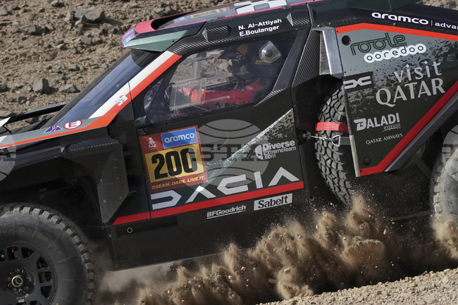 Грешка след финала струва на Насер Ал-Атия четвъртата му поредна титла в Световния шампионат по рали-рейд