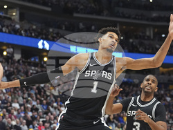 Spurs Nuggets Basketball