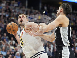 Spurs Nuggets Basketball