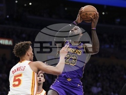 Hawks Lakers Basketball