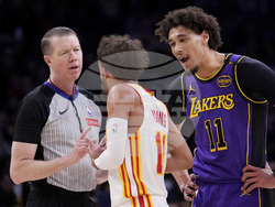 Hawks Lakers Basketball