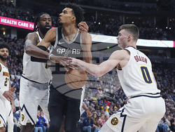 Spurs Nuggets Basketball