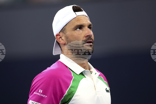 Григор Димитров и французинът Никола Маю отпаднаха в първия кръг на двойки на турнира "Мастърс" в Париж