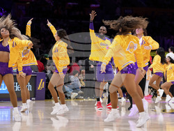 Hawks Lakers Basketball