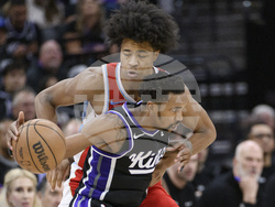 Grizzlies Kings Basketball