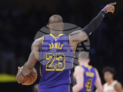 Hawks Lakers Basketball