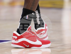 Hawks Lakers Basketball