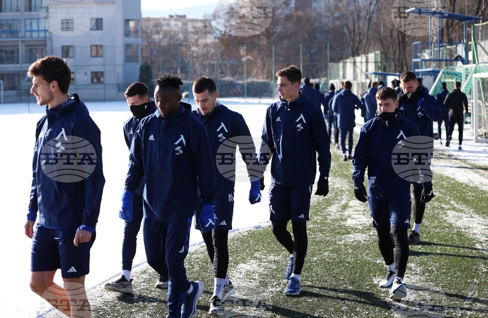 Футбол - ПФК „Левски“ - първа тренировка