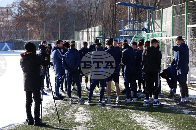 Левски ще започне зимната си подготовка на 4 януари, "сините" ще изиграят четири контроли в Турция и една в България