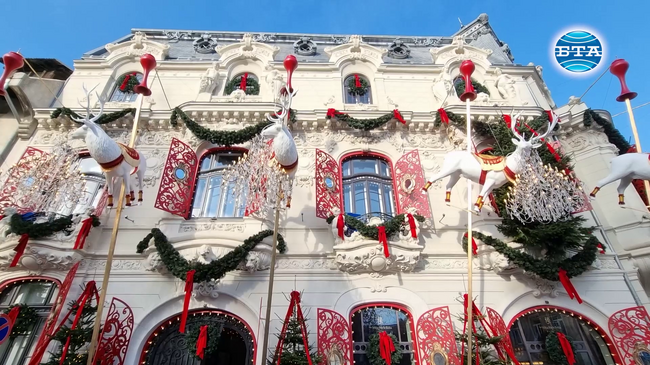 Хотели и стари сгради в Букурещ се превърнаха в атракция и желан декор за фотосесии в празничните дни