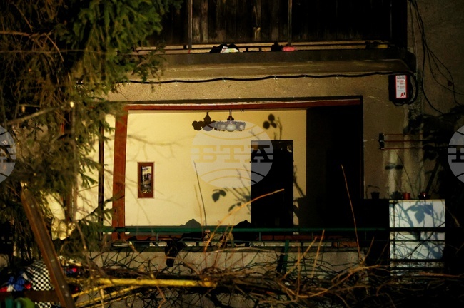 Един човек е пострадал при пожар в къща в столичния квартал „Лозенец“