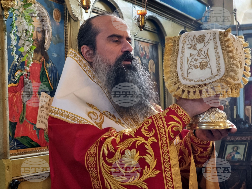 Радомир - патриарх Даниил - храм „Свети великомъченик Димитър Солунски“ - света литургия