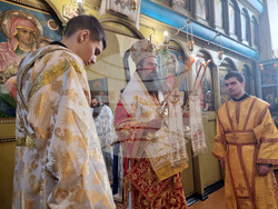 Радомир - патриарх Даниил - храм „Свети великомъченик Димитър Солунски“ - света литургия