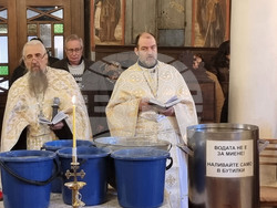 Хасково - храм "Св. св. Архангели Михаил и Гавраил" - неделна литургия