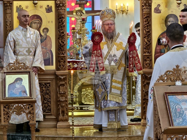 Русе - храм „Всех Святих“ - света литургия