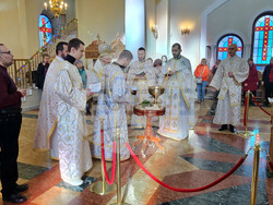 Русе - храм „Всех Святих“ - света литургия