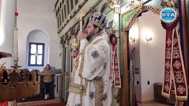 Свети Йоан Кръстител призовава всички нас да правим пътеките пред Господа прави, каза Велбъждският епископ Исаак