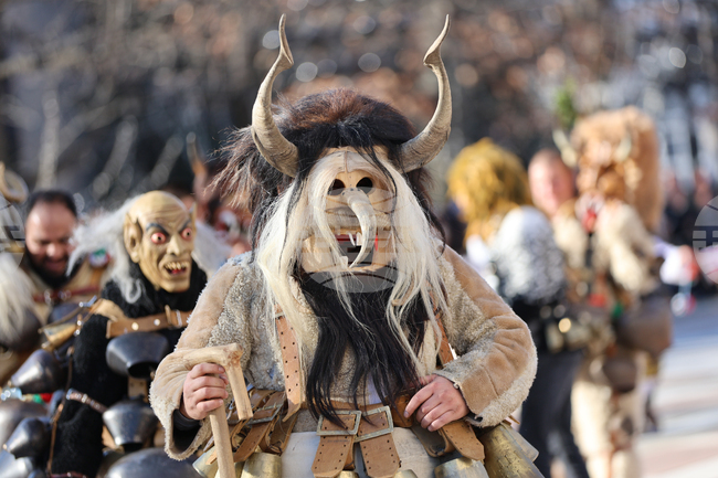 Първият Кукеровден се проведе в Етрополе