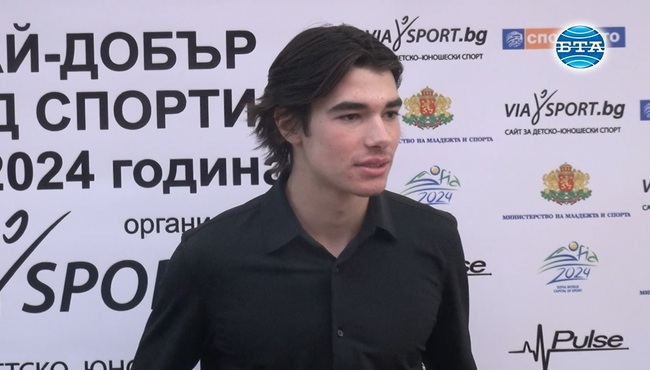 Пилотът от Формула 3 Никола Цолов: Надявам се да продължа да бъда пример за младите спортисти