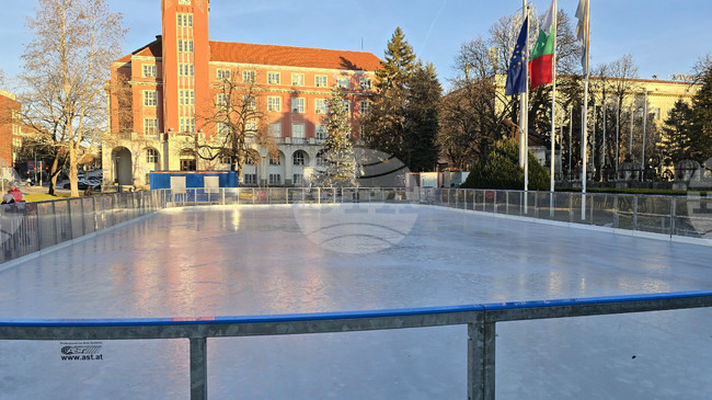 Ледената пързалка в Плевен ще заработи на 1 декември 