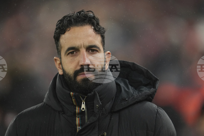 Трима футболисти се завръщат в групата на Манчестър Юнайтед за двубоя с Евертън