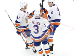 Islanders Bruins Hockey
