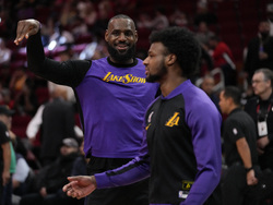 Lakers Rockets Basketball
