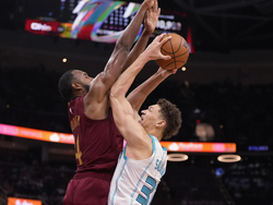 Hornets Cavaliers Basketball