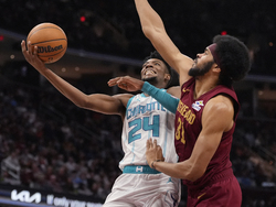 Hornets Cavaliers Basketball
